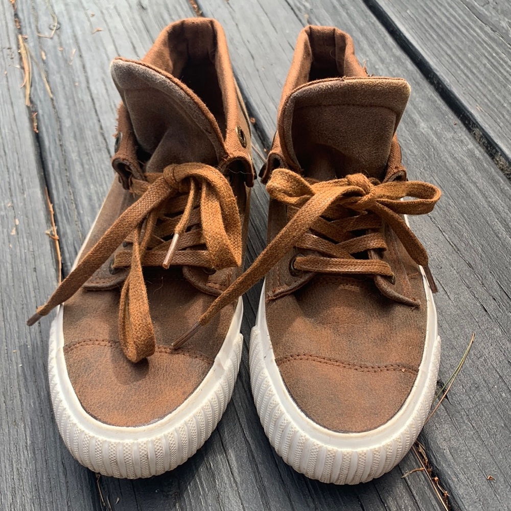 Blowfish 7.5 brown shoes